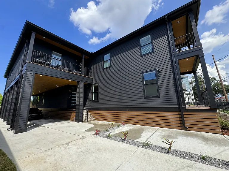 9209 S Claiborne Ave #A — Photo 5