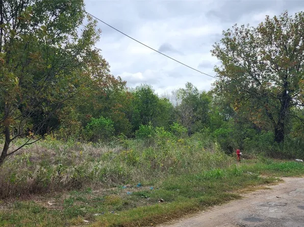 W Hopkins St, Mexia, TX 76667