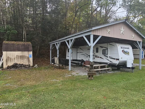 245 N North Locust Ln, Flinton, PA 16640