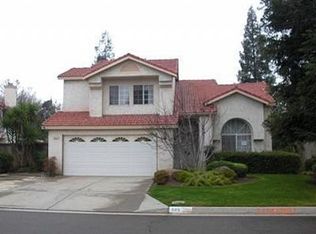 983 E Buckhill Rd, Fresno, CA 93720