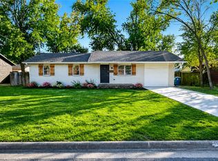 2306 SE 9th St, Bentonville, AR 72712