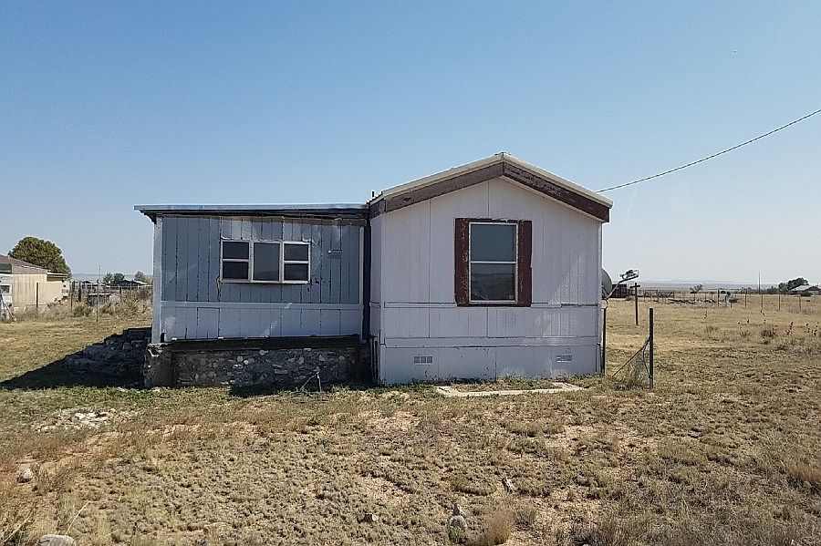 1st image of 4 Carl Ln