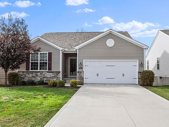 2nd image of 135 Broadstone Cir W