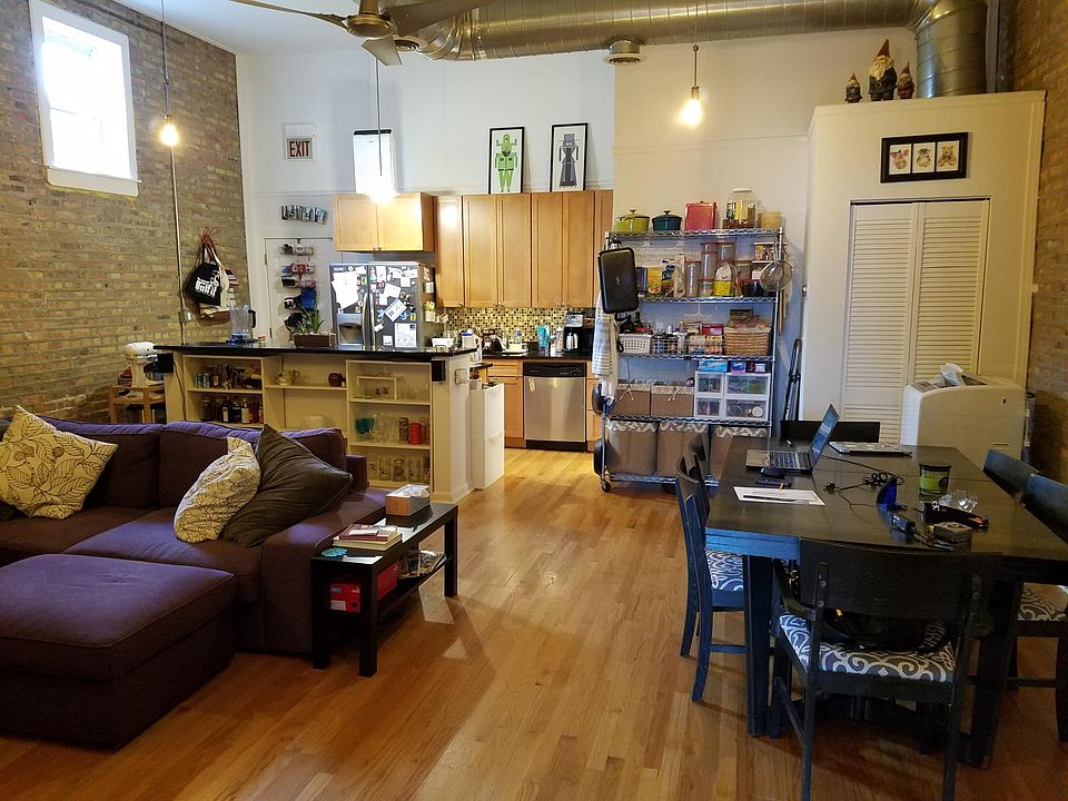 Kitchen / Living Room
