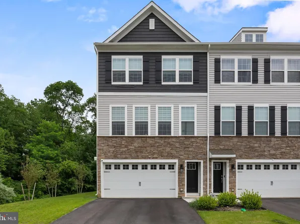414 Monte Farm Rd, Mount Laurel, NJ 08054