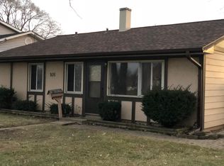 101 E Schaumburg Rd, Streamwood, IL 60107