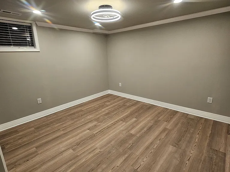 133 Sunshine Dr — Photo 12