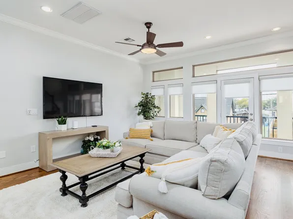 (undisclosed Address), Houston, TX 77004