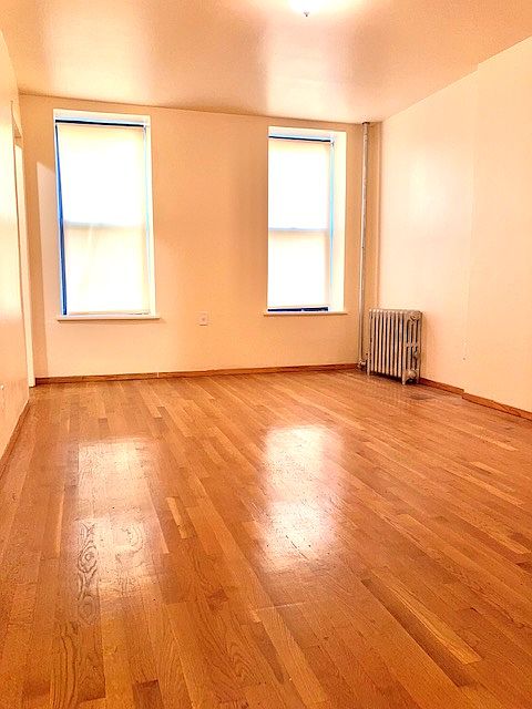 1st image of 180 E 109th St APT 4