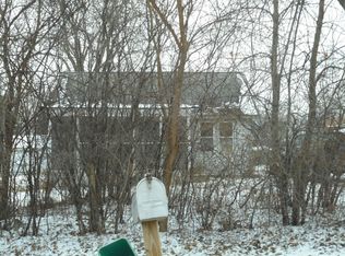 36438 N Maple Ave, Ingleside, IL 60041