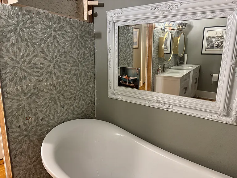 240 W 5th St — Photo 15