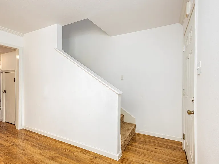 1908 Leslie Dr — Photo 13