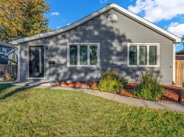 2616 Tourangeau Rd, Windsor, ON N8W 4N9