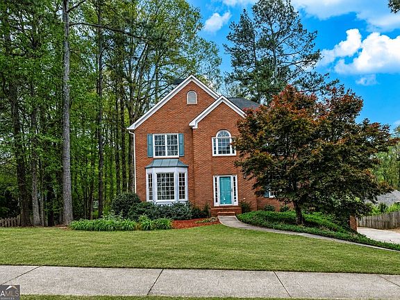 3rd image of 6321 Woodlore Dr NW