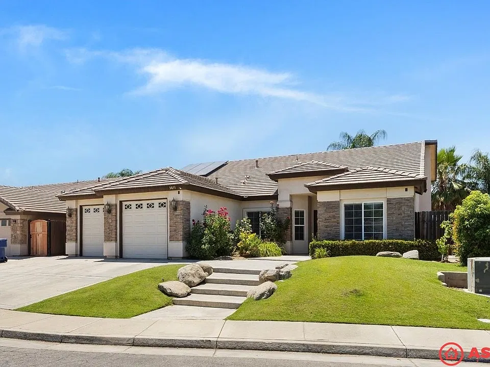 3811 Europa Ln