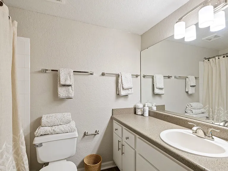 Jackson Square Apartments — Photo 15