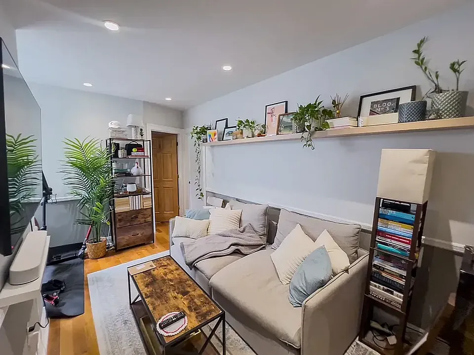 98 Thompson St #29