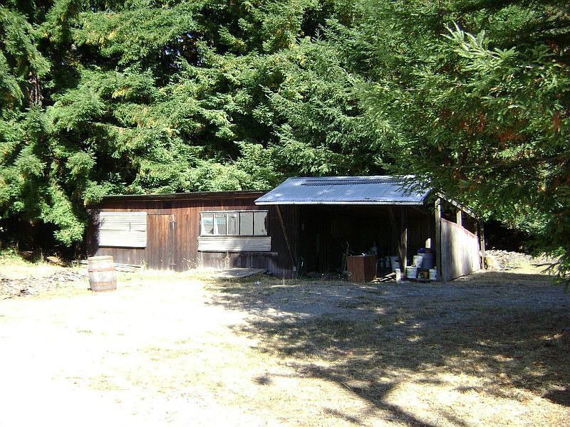 2nd image of 3101 Hillside Dr