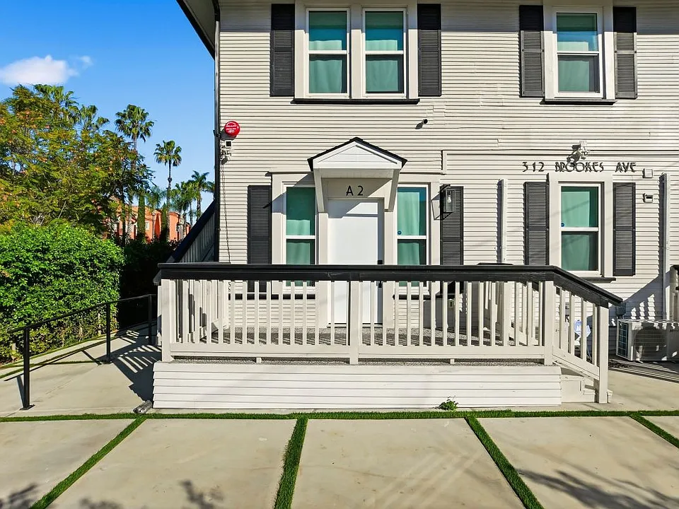 312 Brookes Ave #A2