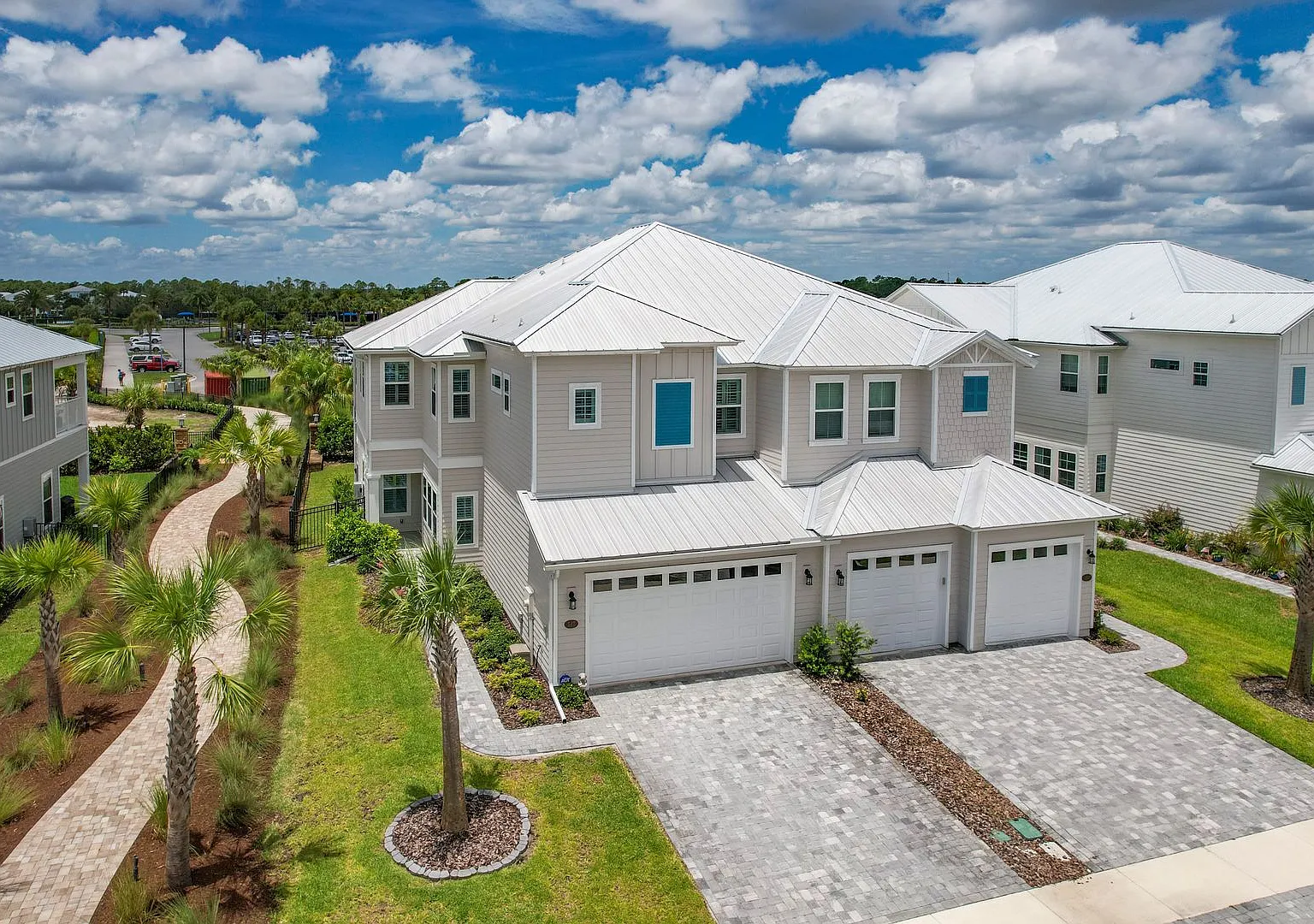 Your Chance to Live the Beachwalk Lifestyle! — Photo 1