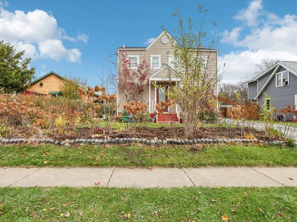 237 N Melrose Ave, Elgin, IL 60123