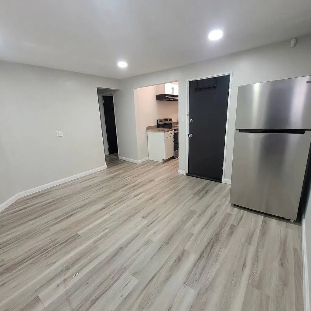 1 bed, 400 sqft, $1,500 — Photo 4