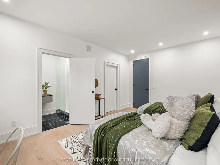 3 Windsor St — Photo 8