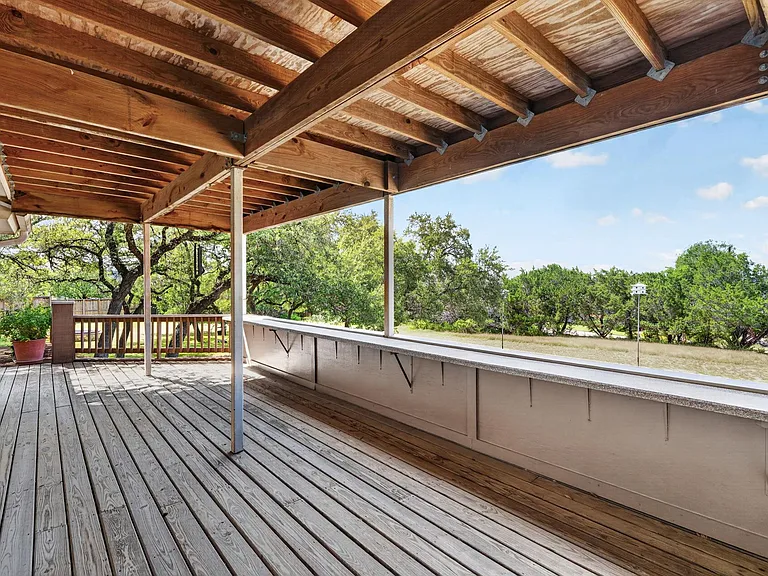 700 Rogart Dr — Photo 21