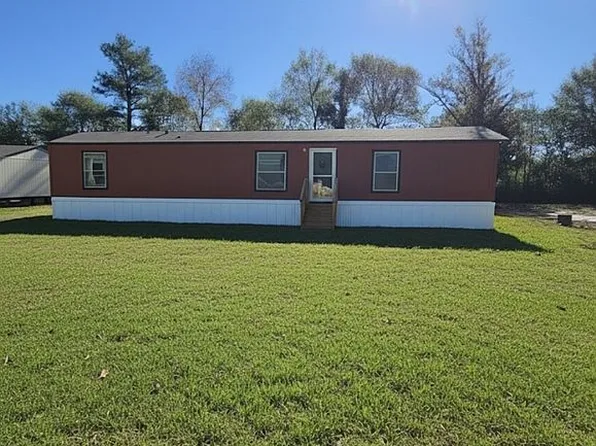 1626 Buzz Dr, Spring Lake, NC 28390