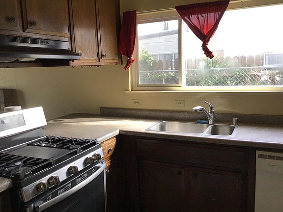 4th image of 4101 Ernestine Way