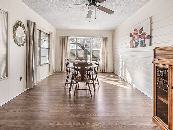 2nd image of 132 Maple St