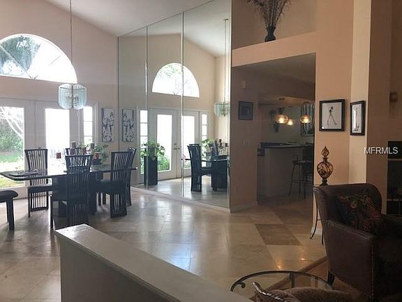 4th image of 8307 N River Oaks Ct