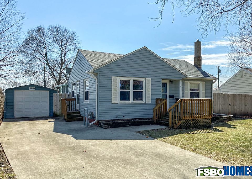 1st image of 1161 SW Kenworthy Dr
