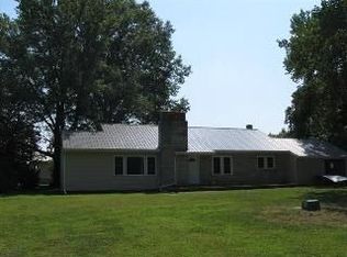 15817 E Fairfield Rd, Mount Vernon, IL 62864