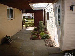 1st image of 23 Elaine Pl