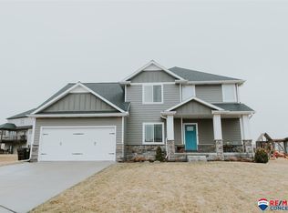 104 Park Drive Pl, Hickman, NE 68372