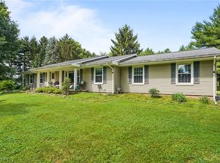 12221 Chamberlain Rd, Aurora, OH 44202