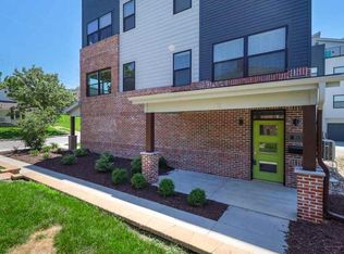 3102 Mayberry Plz, Omaha, NE 68105
