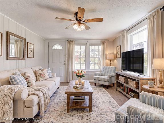 2nd image of 438 Loop Rd