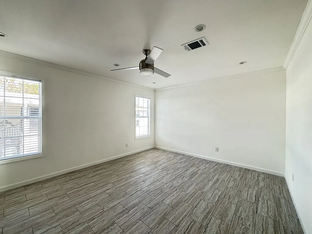 3 bed, 2.0 bath, 1356 sqft, $1,849 — Photo 4