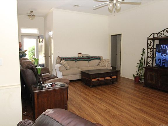 4th image of 4070 S 211 East Ave