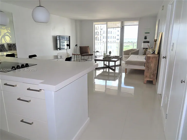 5701 Collins Ave #1703 — Photo 1