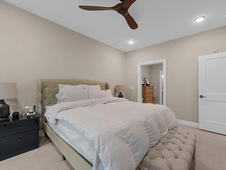 751 N 6th St #208 — Photo 17