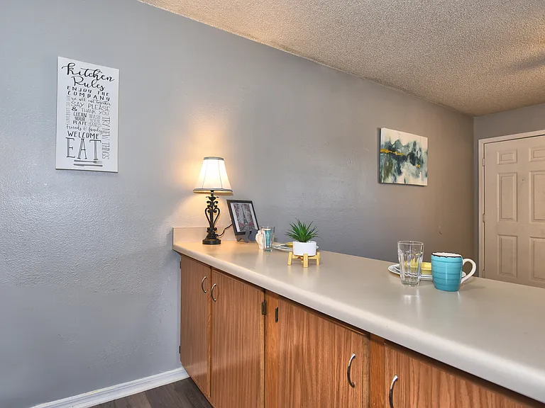 Berwick Apartments — Photo 14