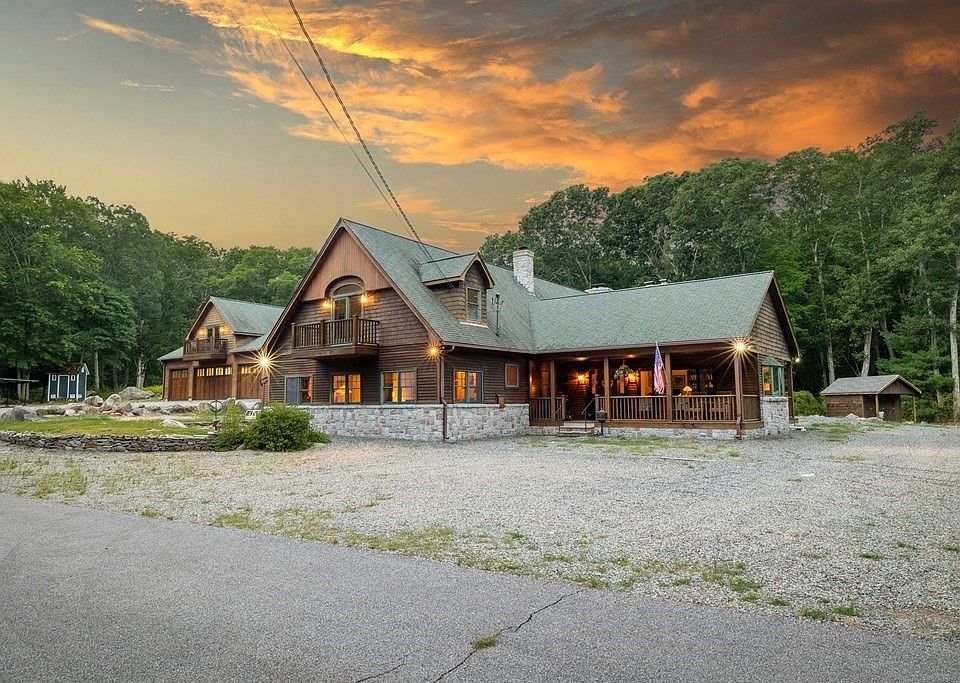 248 Howard Ave Hope, RI, 02831 Apartments for Rent Zillow