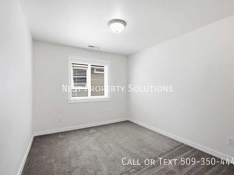 123 9th Ave #8 — Photo 21