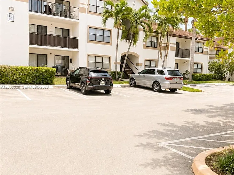 530 S Park Rd #2411 — Photo 3