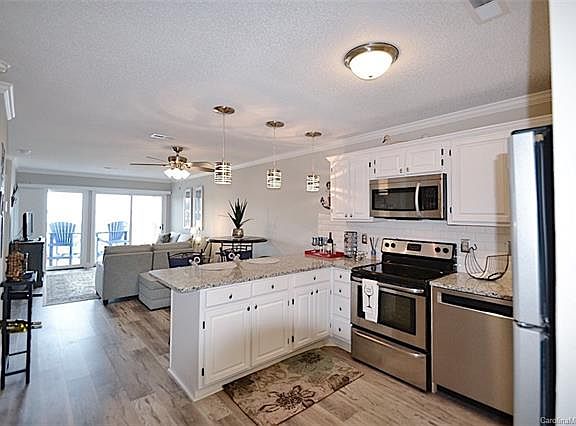 2nd image of 7831 Spinnaker Bay Dr