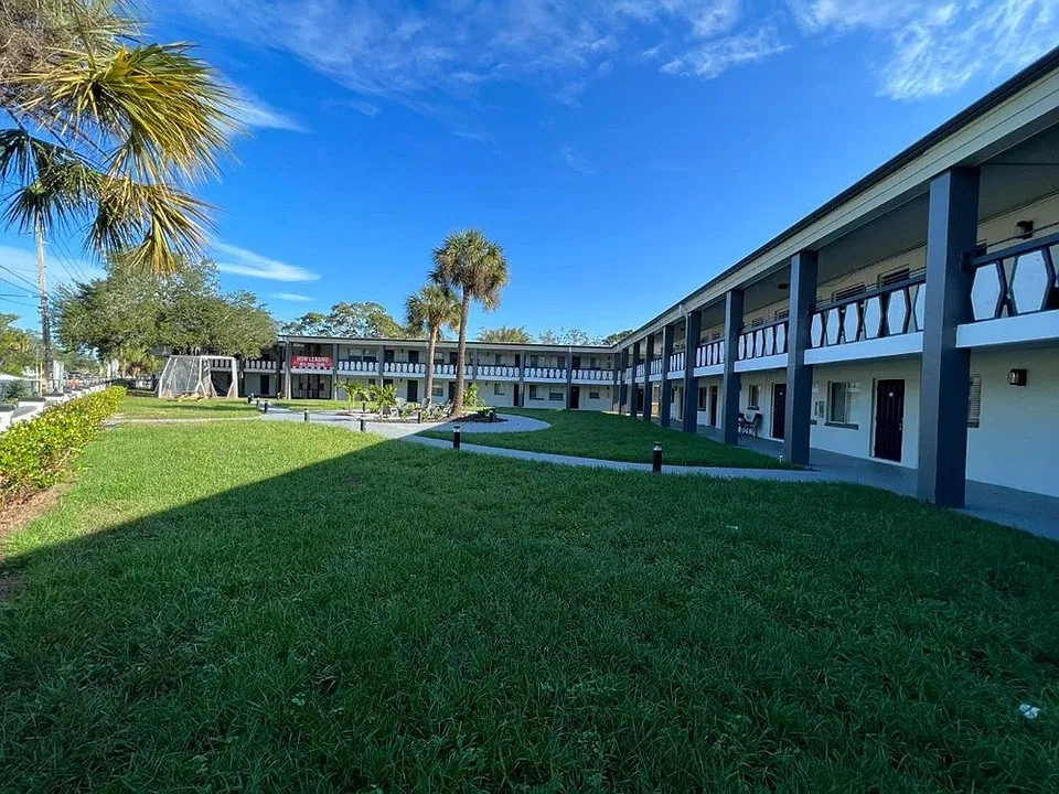 Sabal Palms LLC