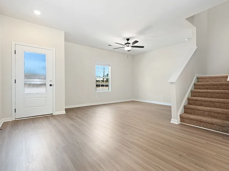 177 Seville Way — Photo 2